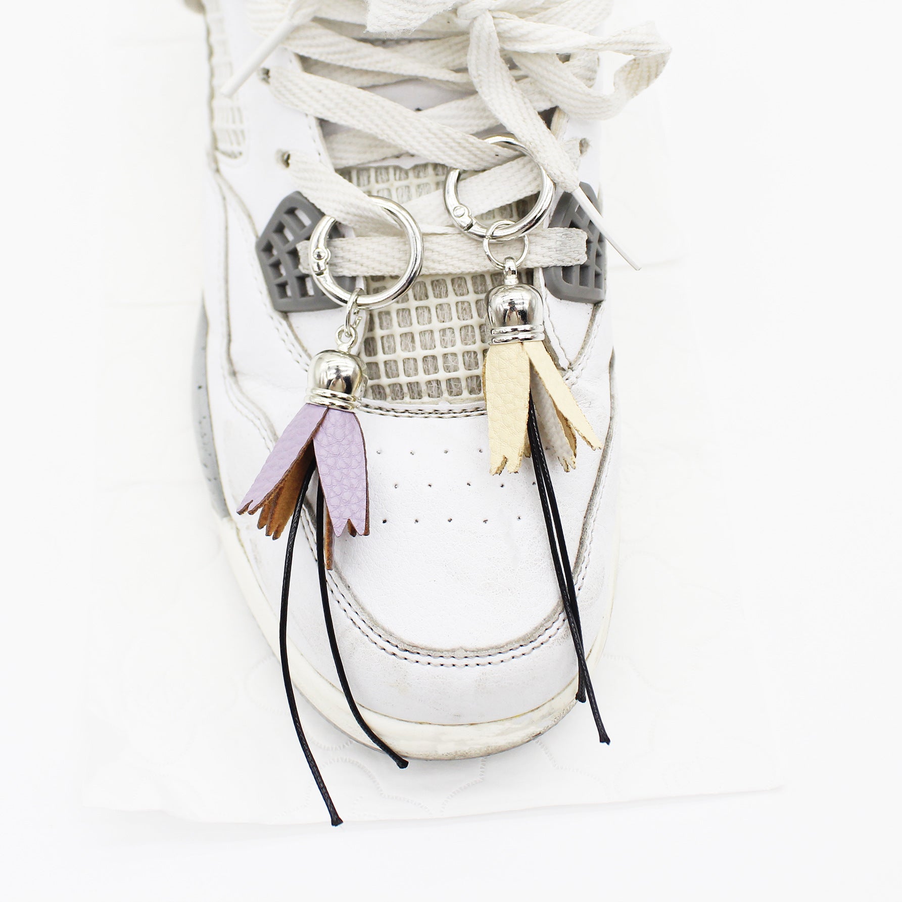 Wholesale Simple pu flower tassel shoe hanging jewelry pendant keychain mobile phone pendant